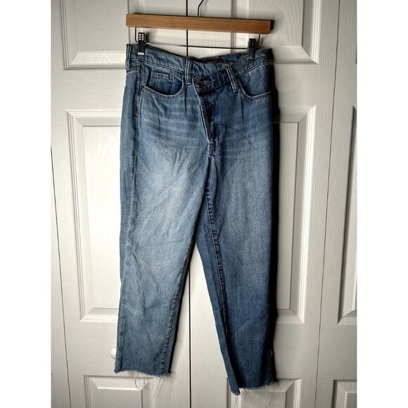BlankNYC The Madison Crop Light Wash Blue Denim Button Fly Jeans Women's Size 27 - Picture 2 of 12